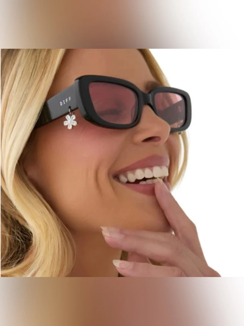 *NWT* DIFF - CLUELESS COLLECTION Cher Necklace Charm Sunglasses